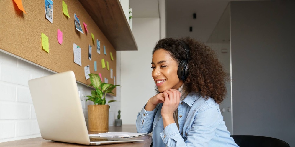 Understanding SCORM Standards for E-learning Delivery Understanding SCORM Standards for E-learning Delivery